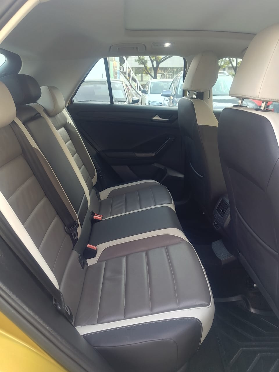 Volkswagen T-roc(2021-2021) 1.5 Tsi